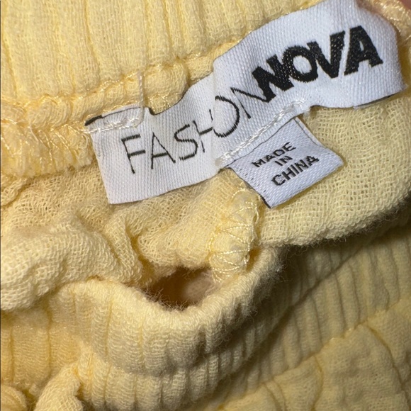 Fashion Nova Yellow Gauze 2-Piece Set – Button-Down Shirt & Pants Size L - Picture 7 of 8